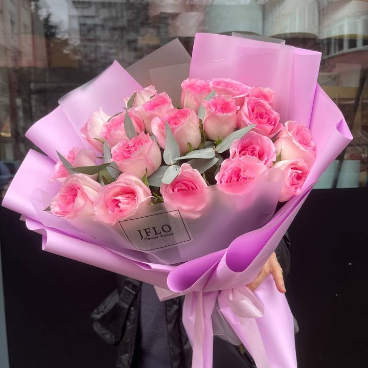  19 розовых роз в Рязани