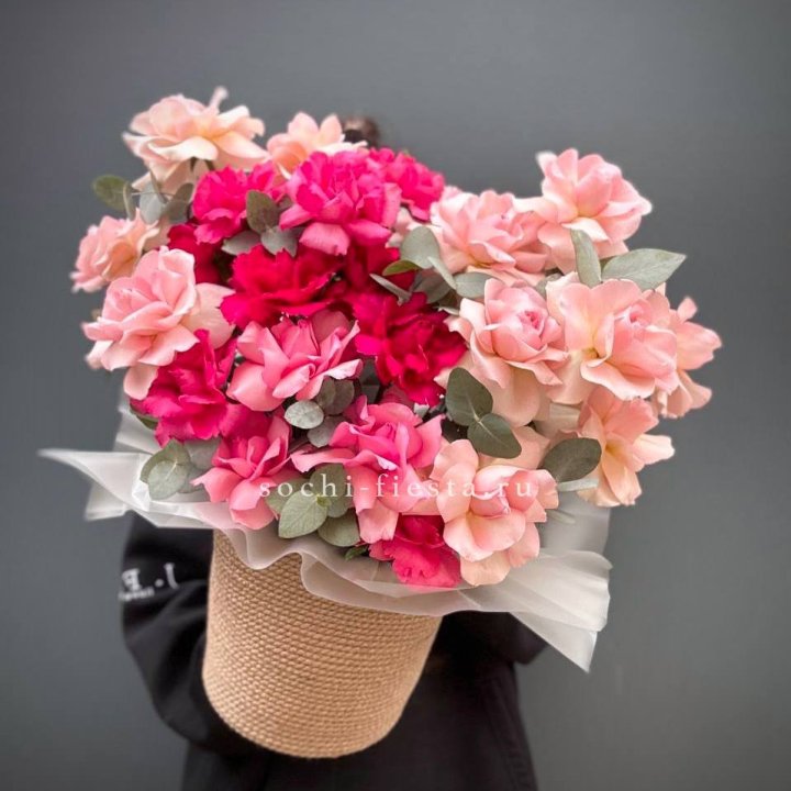 23 Французские розы Микс в боксе в Рязани