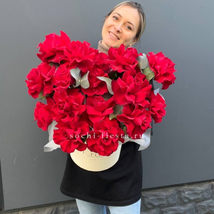 17 Французских роз в боксе в Рязани