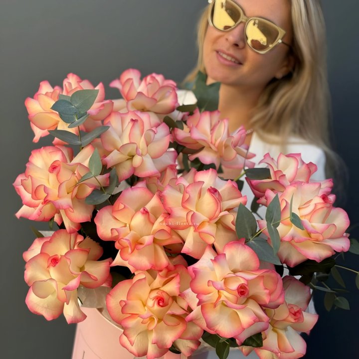 15 французских  роз Джумилия в боксе в Рязани