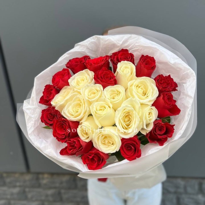 27 роз микс в Рязани