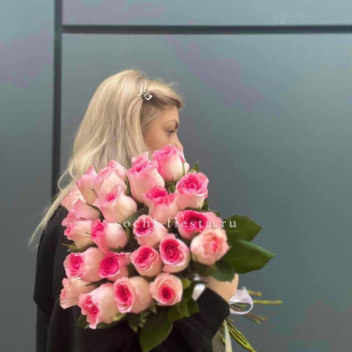  25 розовых роз в Рязани