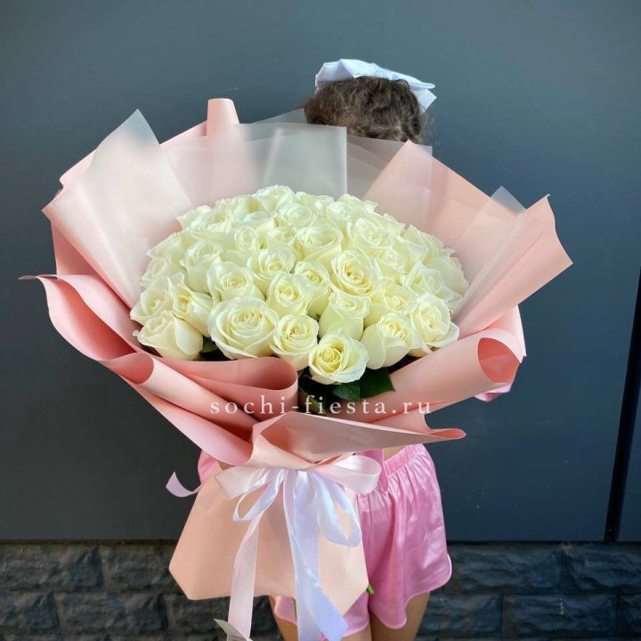 35 белых роз в Рязани