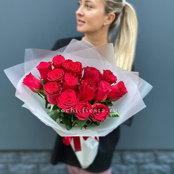 Букет из 15 красных роз  в Рязани