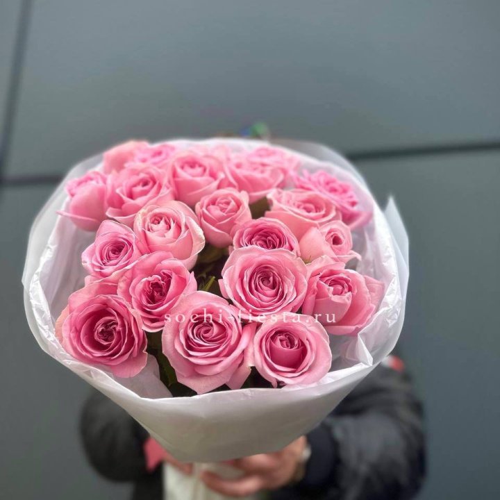 21 Розовая роза в белом в Рязани