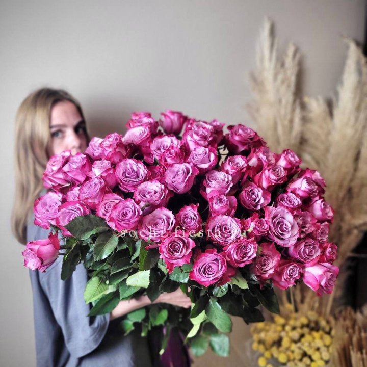 Охапка высоких роз Деп перпел в Рязани