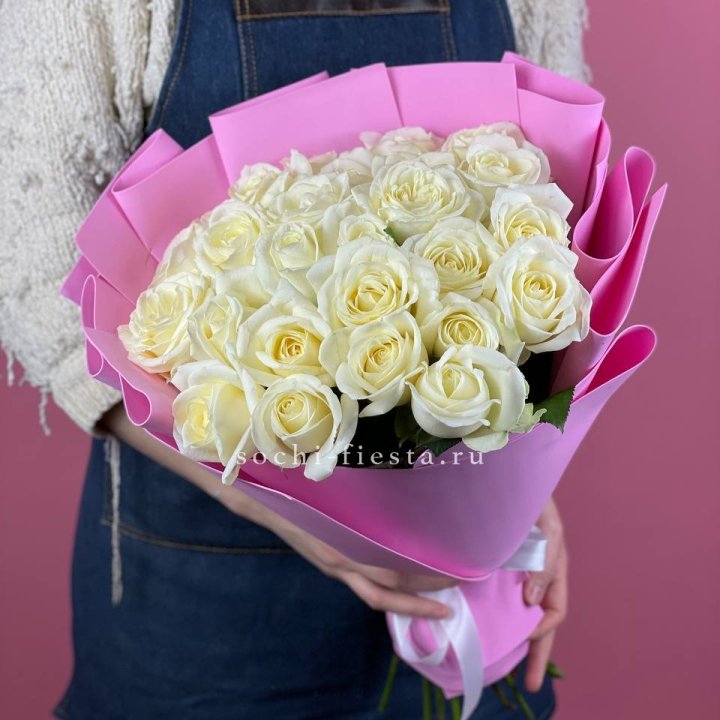 25 белых роз в Рязани