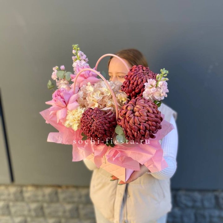 Сумочка нежная с бигуди в Рязани