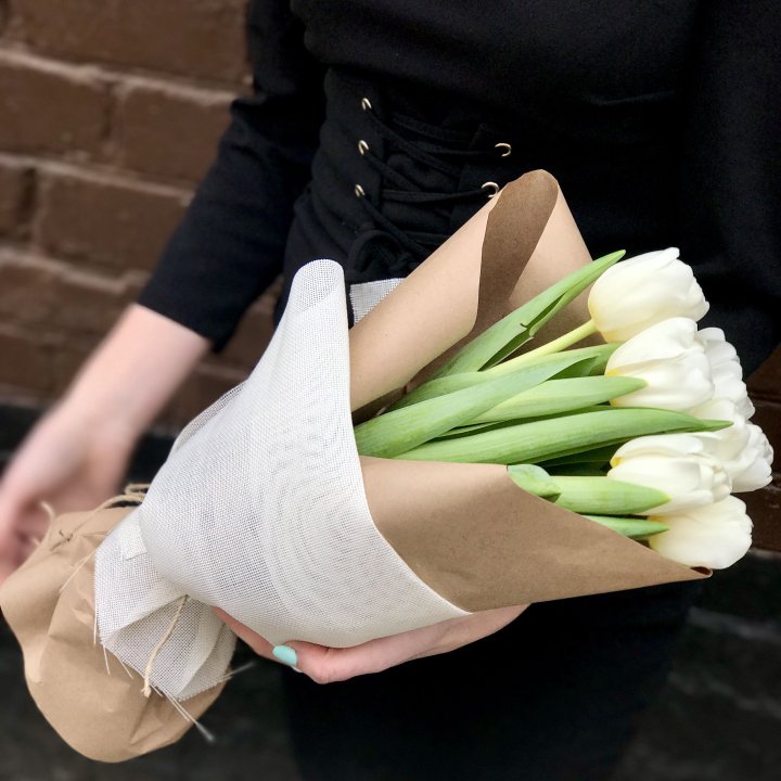 Букет белых тюльпанов в Рязани