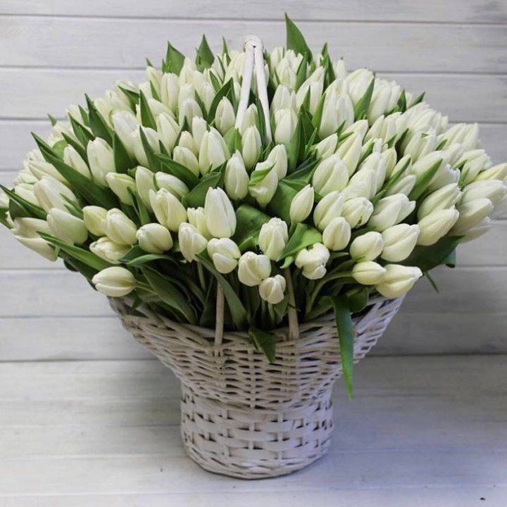 Корзина из 151 тюльпана в Рязани